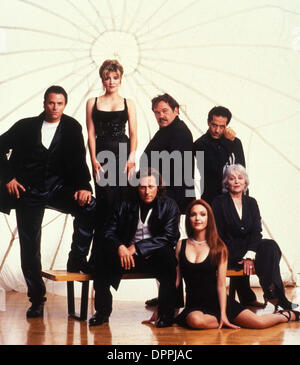 Jan. 10, 2006 - A11590ADH.WINGS CAST. SUPPLIED BY    FRONT ROW L-R.STEVEN WEBER AMY YASBECK REBECCA SCHULL.BACK ROW L-R TIM DALY CRYSTAL BERNARD DAVID SCHRAMM AND TONY SHALHOUB.TV-FILM STILL(Credit Image: © Globe Photos/ZUMAPRESS.com) Stock Photo