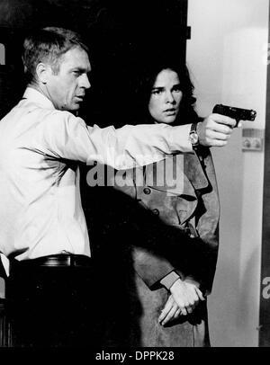 Mar. 31, 2006 - ALI MacGRAW AND STEVE McQUEEN IN ''THE GETAWAY''.SUPPLIED BY    TV-FILM-STILL(Credit Image: © Globe Photos/ZUMAPRESS.com) Stock Photo
