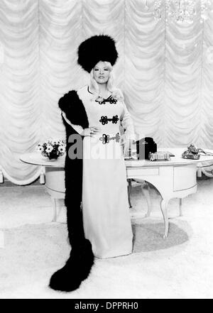 July 17, 2006 - MAE WEST.SUPPLIED BY (Credit Image: © Globe Photos/ZUMAPRESS.com) Stock Photo