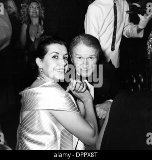 1966 Press Photo Red Buttons baby Amy Alicia - Historic Images