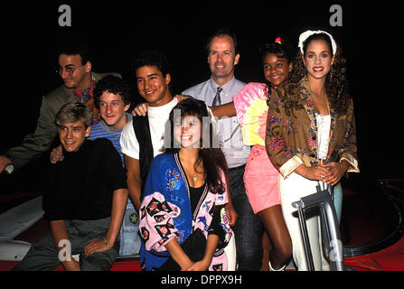 July 18, 2006 - SAVED BY THE BELL CAST 07-1989.MARK-PAUL GOSSELAAR, DUSTIN DIAMOND, MARIO LOPEZ, TIFFANI-AMBER THIESSEN, DENNIS  HASKINS, LARK VOORHIES, ELIZABETH BERKLEY. MICHELSON-  PHOTOS(Credit Image: © Globe Photos/ZUMAPRESS.com) Stock Photo