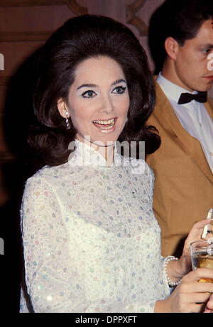 Aug. 10, 2006 - Suzanne Pleshette .    SUZANNEPLESHETTERETRO(Credit Image: © Globe Photos/ZUMAPRESS.com) Stock Photo