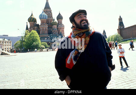 Aug. 17, 2006 - Luciano Pavarotti in Moscow.   -    LUCIANOPAVAROTTIRETRO(Credit Image: © Globe Photos/ZUMAPRESS.com) Stock Photo