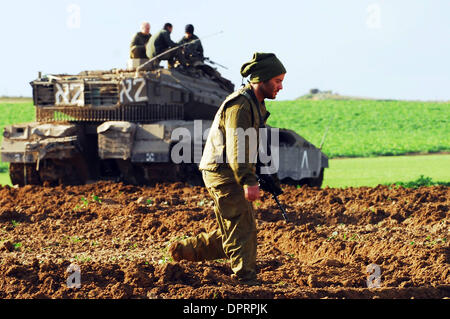Dec 31, 2008 - Kibbutz Nir Am, Israel - Israel Defense Forces (IDF) are prepared to enter Gaza Strip near Kibbutz Nir Am on Wednesday, December 31, 2008. The Israel Defense Forces have finished preparing for a ground operation in the Gaza Strip. However, it will not begin such an incursion until it receives the go-ahead from the government. (Credit Image: © Rafael Ben-Ari/Chameleon Stock Photo