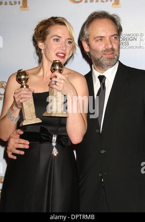 Jan 11, 2009 - Los Angeles, California, USA - Actress KATE WINSLET and husband Director SAM MENDES at the 66th Golden Globes 2009 - Pressroom held at the Beverly Hilton Hotel (Credit Image: Â© Frank Foden/ZUMA Press) Stock Photo