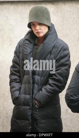 Feb 25, 2009 - New York, New York, USA - Actress KATIE HOLMES films a scene from her new movie 'The Extra Man' on 20th Street in Manhattan.  (Credit Image: Â© Nancy Kaszerman/ZUMA Press) Stock Photo