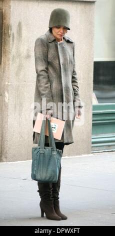 Feb 25, 2009 - New York, New York, USA - Actress KATIE HOLMES films a scene from her new movie 'The Extra Man' on 20th Street in Manhattan.  (Credit Image: Â© Nancy Kaszerman/ZUMA Press) Stock Photo