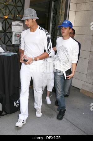 Apr 25, 2009 - New York, New York, USA - MADONNA's boyfriend JESUS LUZ exits the Kabbalah Center after attending Saturday services. (Credit Image: Â© Nancy Kaszerman/ZUMA Press) Stock Photo