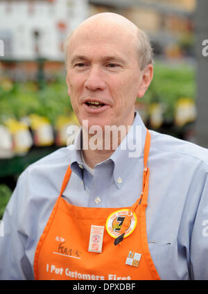 Apr 29, 2009 - Atlanta, Georgia, USA - The Home Depot Inc. posted a 44 percent increase in its first-quarter profit on Tuesday. PICTURED: The Home Depot CEO and Chairman FRANK BLAKE at one of the company's stores in Atlanta, Georgia on Wednesday, April 29, 2009. (Credit Image: © Erik Lesser/ZUMA Press) Stock Photo