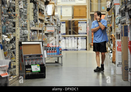 Apr 29, 2009 - Atlanta, Georgia, USA - The Home Depot Inc. posted a 44 percent increase in its first-quarter profit on Tuesday. PICTURED: The Home Depot customer JEFF ABEL shops at one of the company's stores in Atlanta, Georgia on Wednesday, April 29, 2009.  (Credit Image: © Erik Lesser/ZUMA Press) Stock Photo