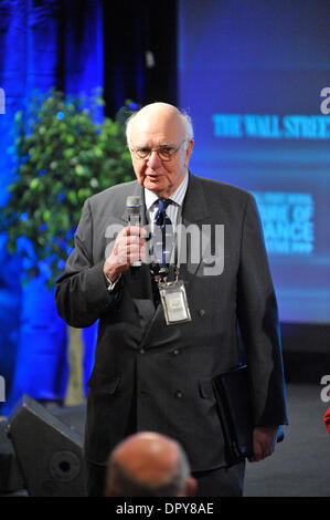 March 24, 2009 - Washington, DC, USA - PAUL VOLCKER, former chairman of the Federal Reserve, speaks at the Wall Street Journal Future of Finance conference.  (Credit Image: © Jay Mallin/ZUMA Press) Stock Photo