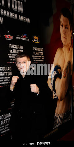 Mar 31, 2009 - Hollywood, California, USA - British boxer RICKY HATTON arrives during the red carpet event Monday night for his upcoming fight with Manny Pacquiao. The two boxing superstars ruled a gala event promoting their May 2 showdown at Las Vegas' MGM Grand, overshadowing movie stars Mickey Rourke and Mark Wahlberg outside of Hollywood's famed Roosevelt Hotel in Hollywood CA. Stock Photo
