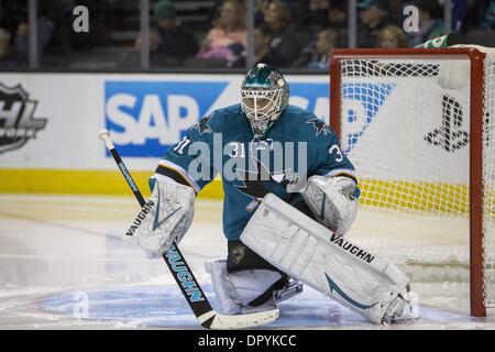 San Jose, California, USA. 10th Dec, 2013. Antti Niemi (31) of the San Jose Sharks guarding the goal crease © Jeff Cable/ZUMAPRESS.com/Alamy Live News Stock Photo