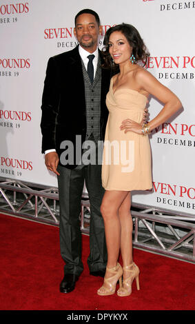 Dec 16, 2008 - Westwood, California, USA - Actor WILL SMITH & Actress ROSARIO DAWSON arriving to 'Seven Pounds' Los Angeles Premiere held at Mann Vilage Theatre. (Credit Image: © Lisa O'Connor/ZUMA Press) Stock Photo