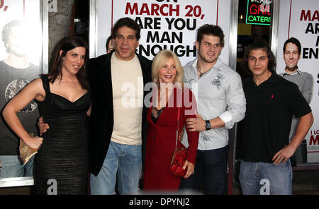 Mar 17, 2009 - Westwood, California, USA - LOU FERRIGNO, WIFE CARLA & KIDS arriving to 'I Love You, Man' Los Angeles Premiere held at the Mann Village Theatre. (Credit Image: © Lisa O'Connor/ZUMA Press) Stock Photo