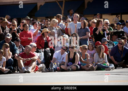 Jan 18, 2009 - Pasadena, California, USA - Crowd watches the 32nd annual Doo Dah Parade, a popular farcical and flamboyant parade. (Credit Image: © Karl Polverino/ZUMA Press) Stock Photo