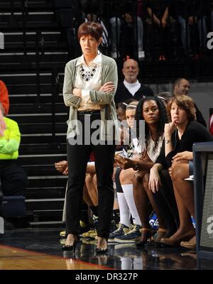 Charlottesville, Virginia, USA. 12th Jan, 2014. Notre Dame head coach Muffet McGraw during an NCAA basketball game Sunday Jan. 12, 2014 in Charlottesville, VA. Notre Dame defeated Virginia 79-72. © Andrew Shurtleff/ZUMAPRESS.com/Alamy Live News Stock Photo