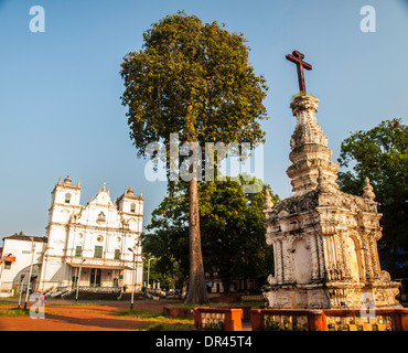 Holy Spirit church and pillory in Margao Stock Photo