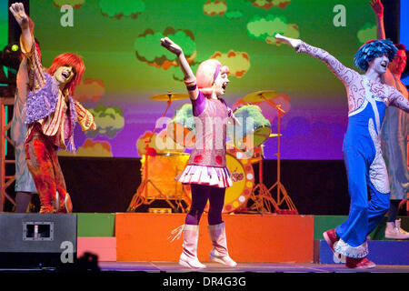 Feb 11, 2009 - Oshawa, Ontario, Canada - Playhouse Disney's featured Doodle Bops - DeeDee Doodle in pink, Moe Doodle in orange and Rooney Doodle in blue along with the Doodle Bop dancers - deliver humor, comedy and wonderful music geared to be a young child's (typically 3 to 6 yrs of age) first rock concert experience. The Doodle Bops perform in their Doodle Bops LIVE concert tour  Stock Photo