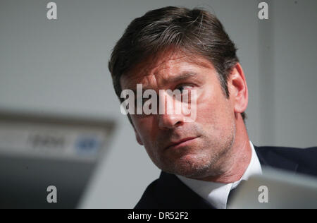 Hamburg, Germany. 19th Jan, 2014. The sports director of the HSV, Oliver Kreuzer, speaks during the HSV member conference in the CCH in Hamburg, Germany, 19 January 2014. Photo: Axel Heimken/dpa/Alamy Live News Stock Photo