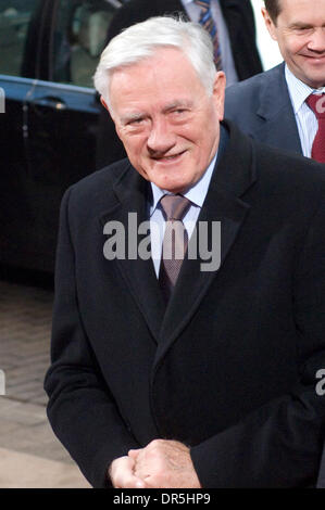 Dec 12, 2008 - Brussels, Belgium - Lithuanian President  VALDAS ADAMKUS  arrives for the second day of the European Summit in   Brussels, Belgium on 2008-12-12  The EU Summit is being billed as a credibility test for Europe on its willingness to tackle climate change. (Credit Image: © Wiktor Dabkowski/ZUMA Press) Stock Photo