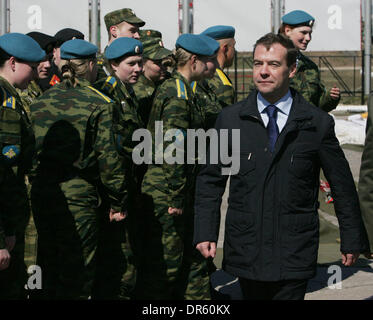 Apr 22, 2009 - Ryazan, Russia - President of Russia DMITRY MEDVEDEV cheks out male and female paratrooper academy cadets during a visit to Ryazan paratrooper military academy. (Credit Image: © PhotoXpress/ZUMA Press) Stock Photo