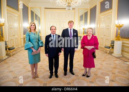 The Hague, The Netherlands. 20th Jan, 2014. French President Francois Hollande (2-L) visits King Willem-Alexander, Queen Maxima (L) and Princess Beatrix of The Netherlands at Palace Noordeinde in The Hague, The Netherlands, 20 January 2014. Photo: Hendrik Jan van Beek / Pool / Patrick van Katwijk/dpa/Alamy Live News Stock Photo