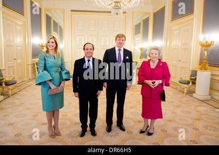 The Hague, The Netherlands. 20th Jan, 2014. French President Francois Hollande (2-L) visits King Willem-Alexander, Queen Maxima (L) and Princess Beatrix of The Netherlands at Palace Noordeinde in The Hague, The Netherlands, 20 January 2014. Photo: Hendrik Jan van Beek / Pool / Patrick van Katwijk/dpa/Alamy Live News Stock Photo