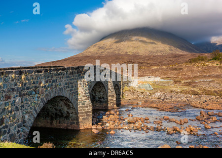 Old Bridge over the River Sligachan in front of the Cuilin Hills, Isle of Skye, Inner Hebrides, Scotland, UK, Europe. Stock Photo