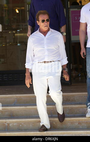 Arnold Schwarzenegger is seen after having lunch at Barneys New York  Los Angeles, California - 26.06.12 Stock Photo