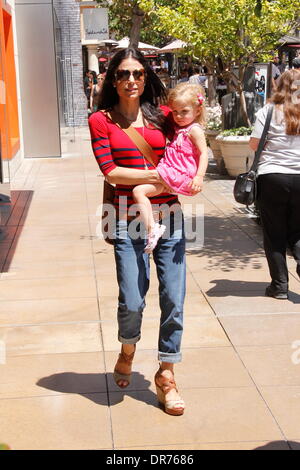 Bethenny Frankel seen carrying daughter Bryn Hoppy while out and about