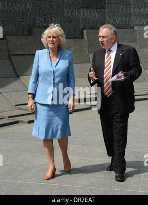Camilla Duchess of Cornwall visits the Australian War Memorial, Hyde Park CornerHyde Park, London, England on June 14, 2012. Camilla is promoting a campaign to stop war memorials being vandalised. In Memoriam 2014 will try and protect every memorial in the country by the 100th anniversary of the start of the First World War in three years’ time. The campaign will aim to mark every  Stock Photo