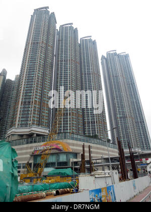 Part of an office, residential and shopping complex, here the shopping mall 'Elements' in the Kowloon district of Hong Kong, China, 29 April 2013. Elements is located directly above the Kowloon MTR Station and near the residential complex Union Square and the Western Harbour Tunnel. The Arch (M) is the third tallest residential building in Hong Kong and consists of four residential towers, which from the 69th Floor are connected to each other. Photo: Peter Jaehnel - NO WIRE SERVICE Stock Photo