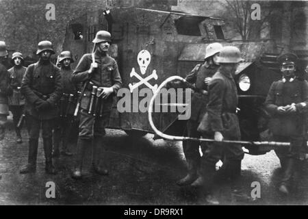 german-freikorps-dr9rx1.jpg
