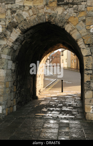 An archway leading through the historic old city walls of Southampton, Hampshire, England. Stock Photo