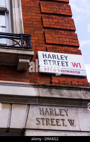 Harley Street road sign on building - London Stock Photo