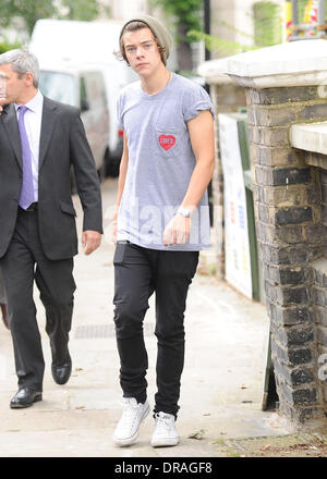 Harry Styles house hunting in north London London, England - 05.07