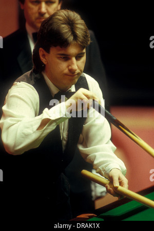 Canadian Kirk Stevens at The Embassy World Snooker Tournament, Crucible Theatre Sheffield in the early 1980’s Stock Photo