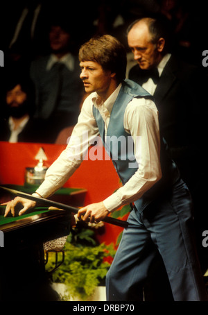 Alex Hurricane Higgins at The Embassy World Snooker Tournament, Crucible Theatre Sheffield in the early 1980’s Stock Photo