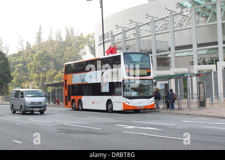 The Kowloon Motor Bus Co. Ltd route E34. Tin Shui Wai Town Centre Bus Terminal to Airport. Outside the Tung Chung Swimming Pool. Stock Photo