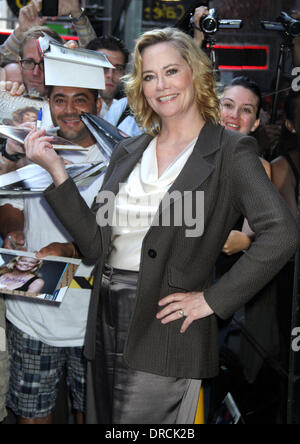 Cybill Shepherd  Celebrities outside ABC studios ahead of their appearances on 'Good Morning America' New York City, USA - 17.07.12 Stock Photo