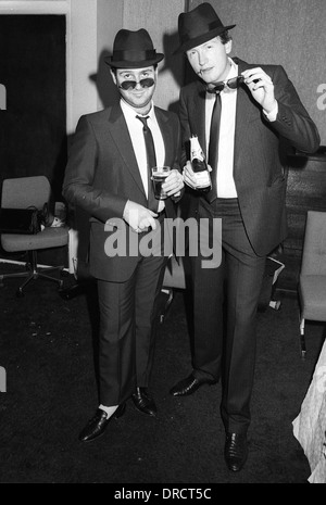 tony Meo fancy dress with Steve Davis Embassy World Snooker championships at Sheffield Crucible Theatre Stock Photo