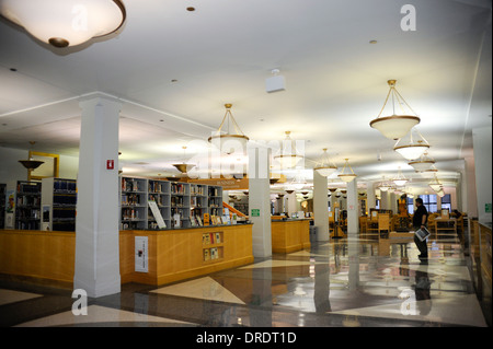 Chicago Public Library's Harold Washington Library Center in downtown Chicago, Illinois Stock Photo