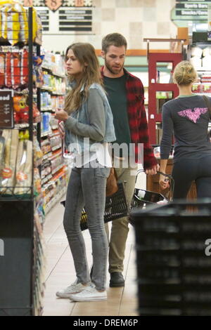 Chris Pine and new girlfriend Dominique Piek go late night shopping together for groceries at Gelsons supermarket Los Angeles, California - 30.07.12 Stock Photo