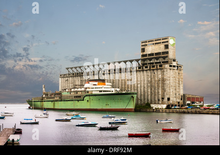 Grain elevators, invented in Buffalo, New York, inspired le Corbusier and Walter Gropius Stock Photo