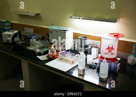 Blood bank laboratory at the Sathya Sai Baba Super Speciality hospital. Puttaparthi, Andhra Pradesh, India Stock Photo