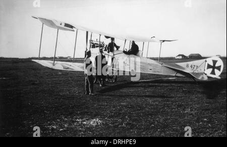 Crew of a World War One German Zeppelin arrives at French prison in ...