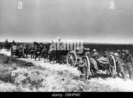 German gunners transporting 77mm field guns, WW1 Stock Photo