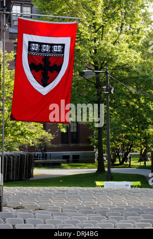 Harvard House Flag