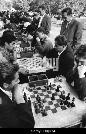 The 1969 World Chess Championship // Tigran Petrosian vs Boris Spassky (+6  -4 =13) 